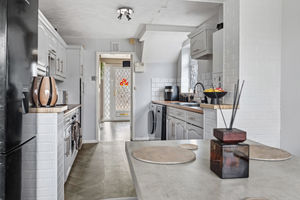 Photo 14- click for photo gallery